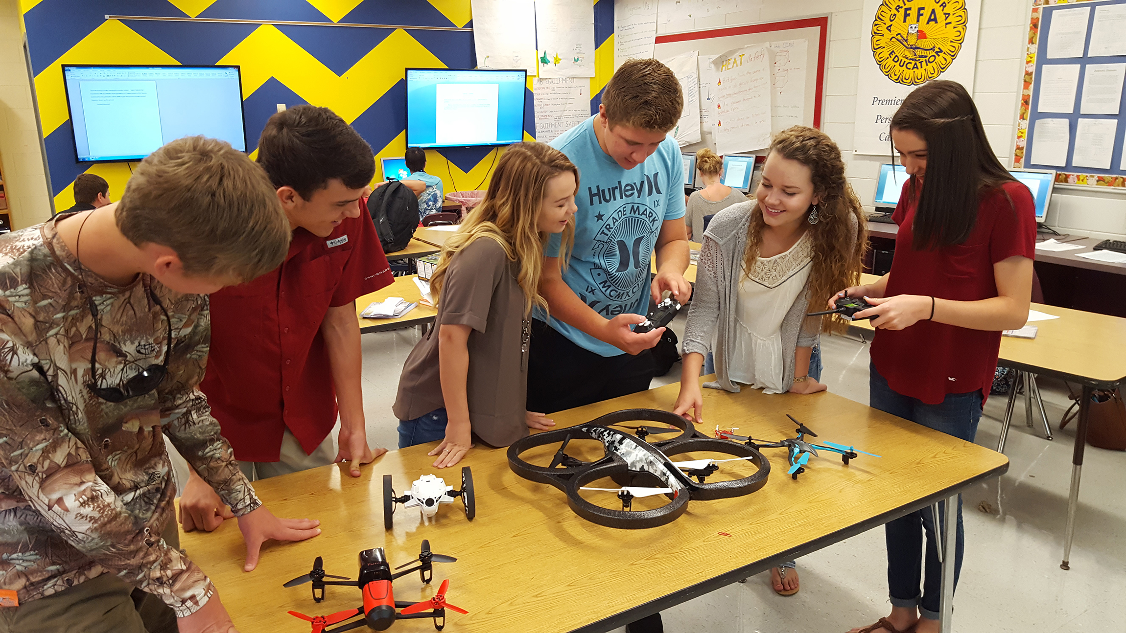 Education takes flight as Florida high schoolers use drones in ag classes | AGDAILY2300 x 1294