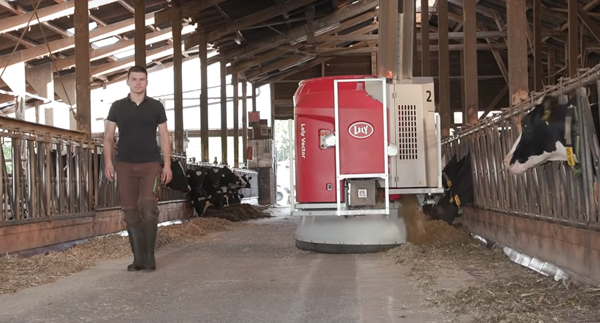 Lely Improves Its Mixing And Feeding Vector Robot Agdaily