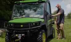 Top 5 features of the John Deere Gator XUV835